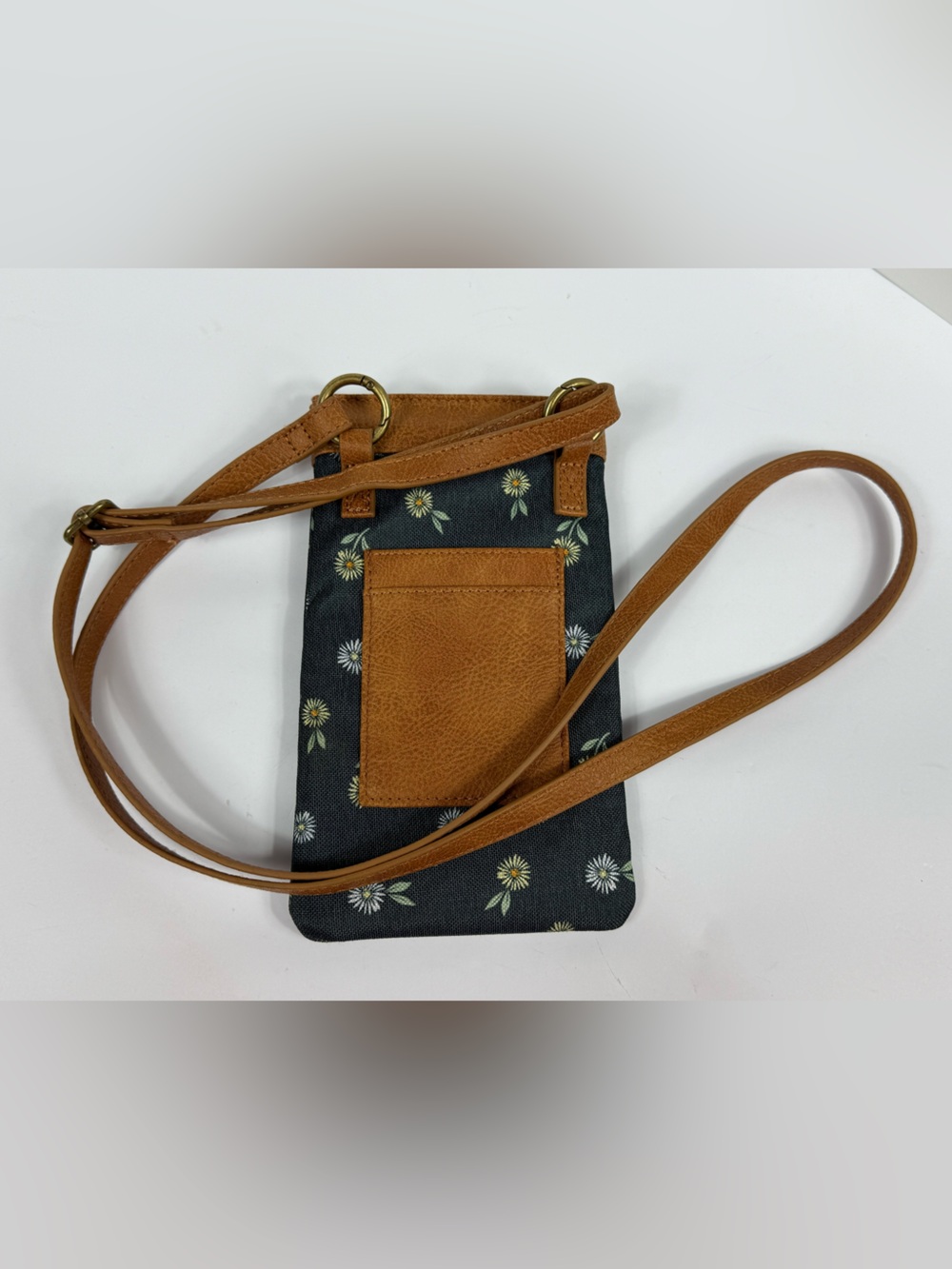 Thirty-One Ditzy Daisy Dialed In Phone Purse w/Strap